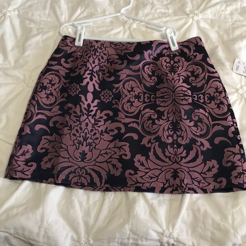 FOREVER 21 CUTE SKIRT